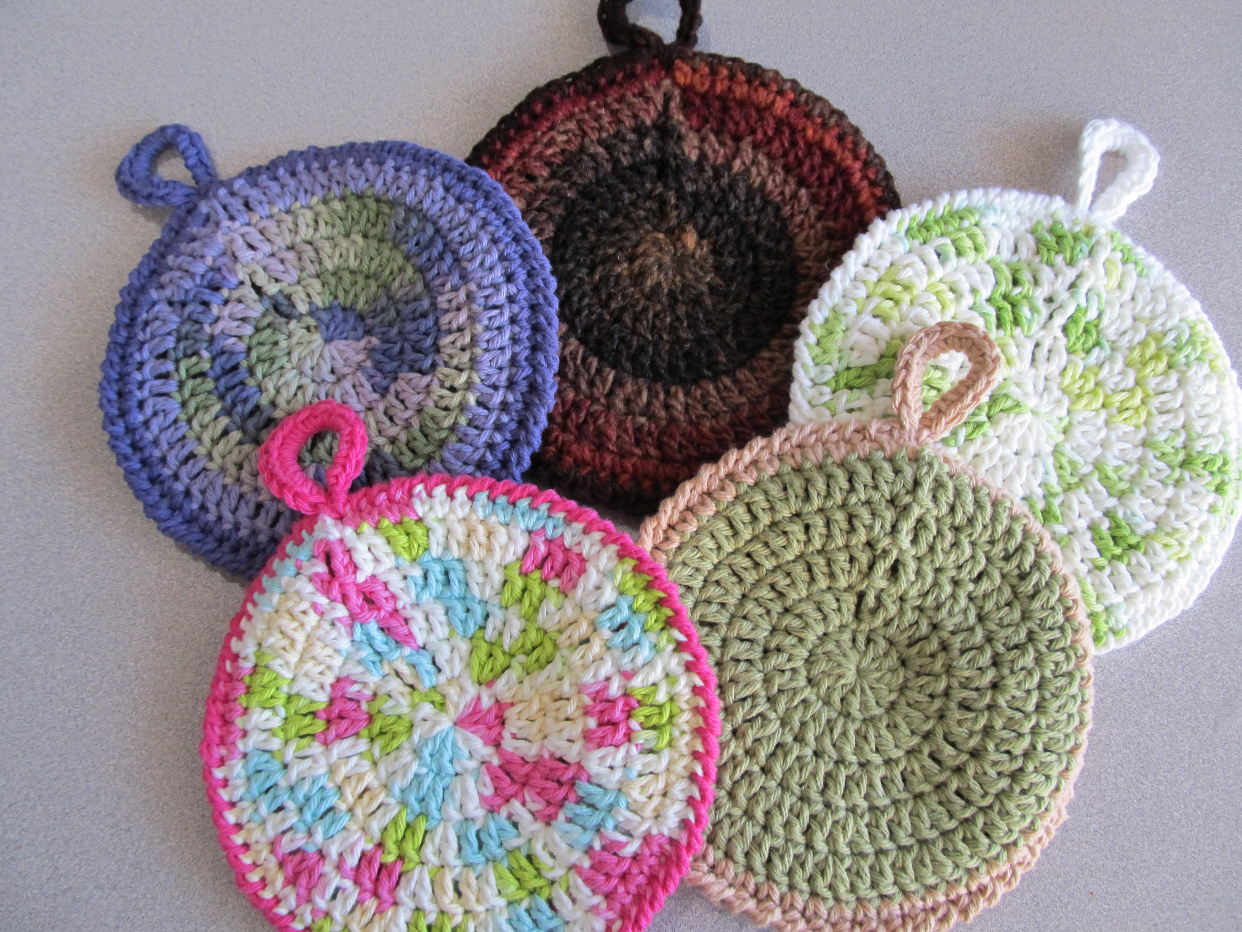 Double Sided Crochet Round Potholder Pattern in Two Sizes, Double